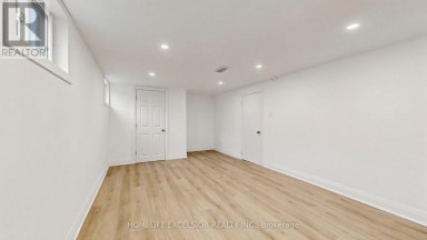86 NEWBURY DRIVE Newmarket (Bristol-London) Ontario photo 34