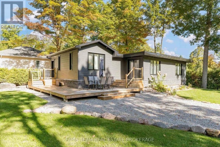 1720 TAY POINT ROAD, Penetanguishene, Ontario, L9M1X7