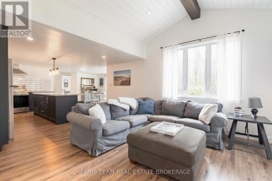 1720 TAY POINT ROAD Penetanguishene Ontario photo 15