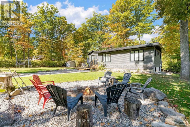 1720 TAY POINT ROAD, Penetanguishene, Ontario, L9M1X7