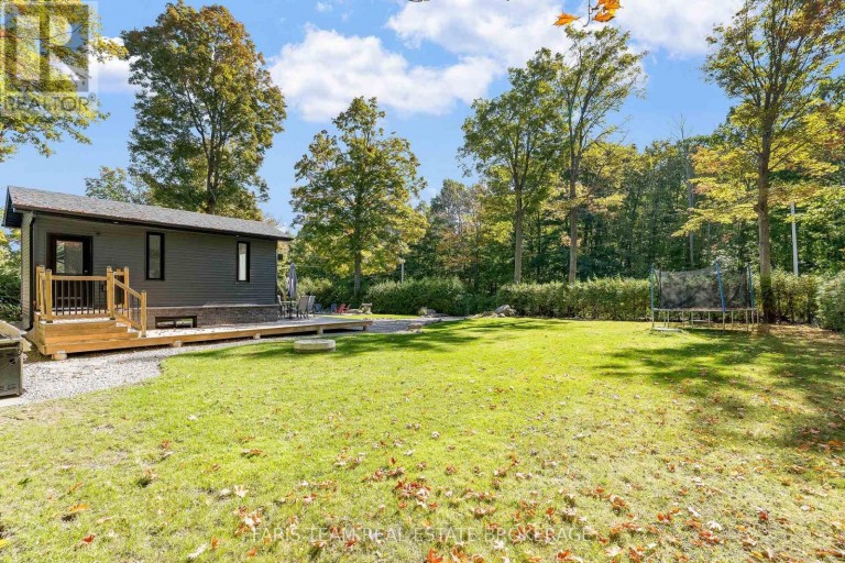 1720 TAY POINT ROAD, Penetanguishene, Ontario, L9M1X7