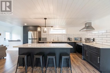 1720 TAY POINT ROAD Penetanguishene Ontario photo 6