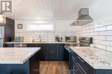 1720 TAY POINT ROAD Penetanguishene Ontario photo 7