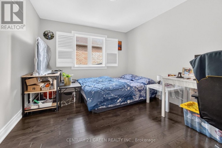 32 ATTRACTION DRIVE, Brampton (Bram West), Ontario, L6Y2Z8