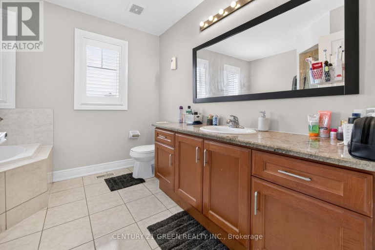 32 ATTRACTION DRIVE, Brampton (Bram West), Ontario, L6Y2Z8