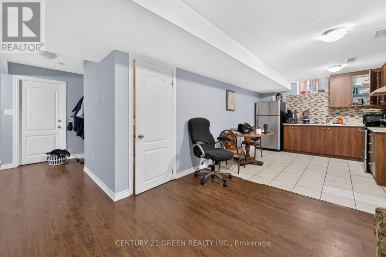 32 ATTRACTION DRIVE, Brampton (Bram West), Ontario, L6Y2Z8