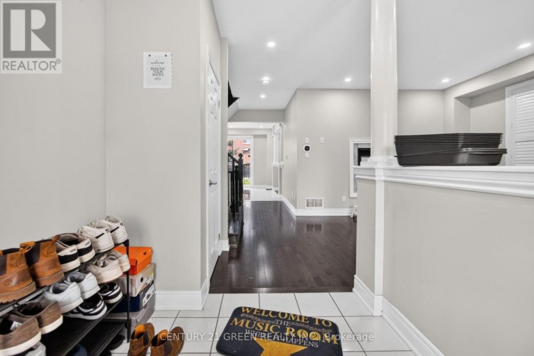32 ATTRACTION DRIVE, Brampton (Bram West), Ontario, L6Y2Z8