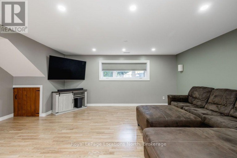83 CROCUS DRIVE, Wasaga Beach, Ontario, L9Z2Z7