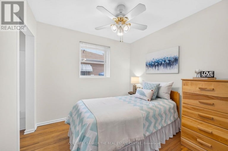 140 WILLOW LANE, Newmarket (Bristol-London), Ontario, L3Y4J3