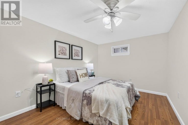 140 WILLOW LANE, Newmarket (Bristol-London), Ontario, L3Y4J3