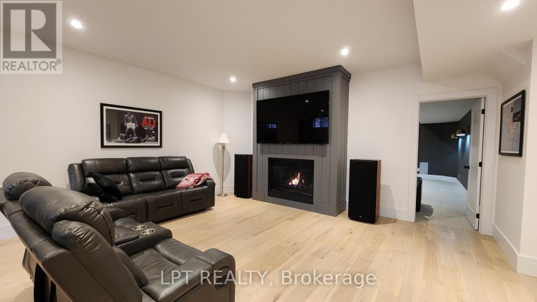 15 BYERS STREET, Springwater (Snow Valley), Ontario, L9X2A3
