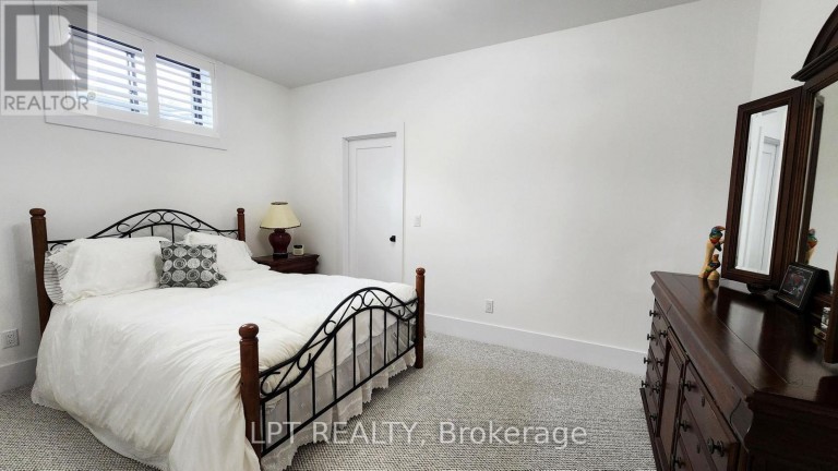 15 BYERS STREET, Springwater (Snow Valley), Ontario, L9X2A3