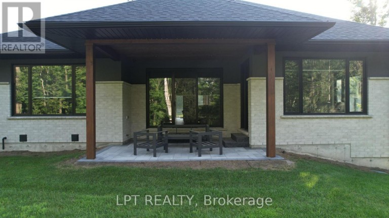 15 BYERS STREET, Springwater (Snow Valley), Ontario, L9X2A3