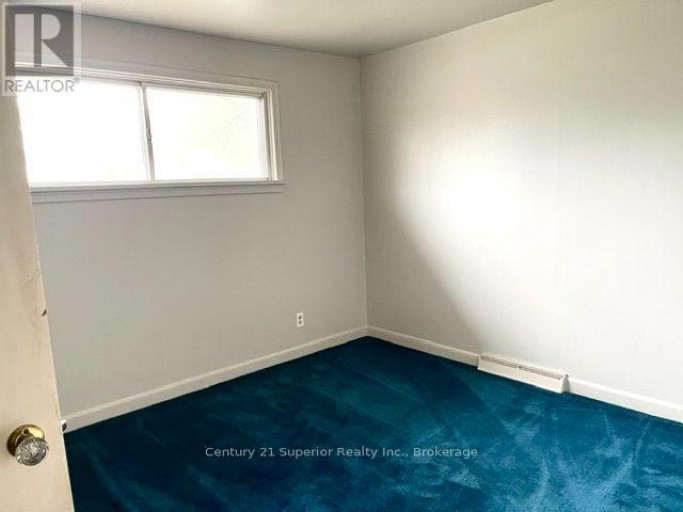 72 BURRISS STREET NW, Thunder Bay (Shuniah), Ontario, P7A3E1