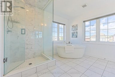 2 GILLIVARY DRIVE Whitby Ontario photo 28