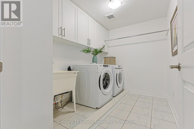 2 GILLIVARY DRIVE, Whitby, Ontario, L1P0B9
