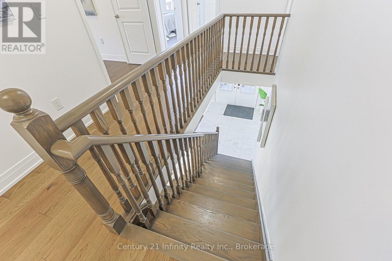 2 GILLIVARY DRIVE, Whitby, Ontario, L1P0B9