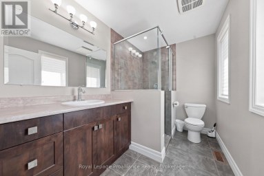56 CAVENDISH DRIVE Belleville (Thurlow Ward) Ontario photo 11