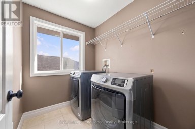 56 CAVENDISH DRIVE Belleville (Thurlow Ward) Ontario photo 12