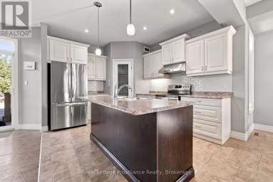 56 CAVENDISH DRIVE Belleville (Thurlow Ward) Ontario photo 6