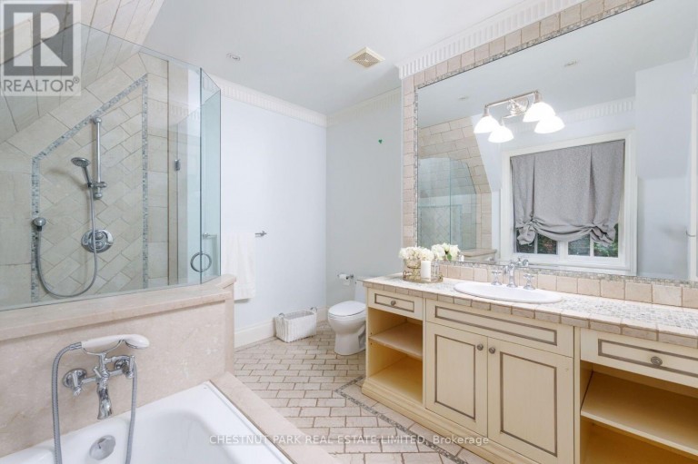 10 BLYTH DALE ROAD, Toronto (Bridle Path-Sunnybrook-York Mills), Ontario, M4N3M2