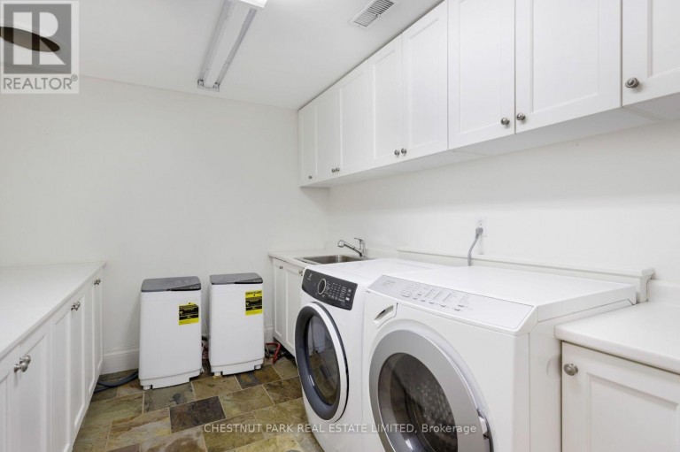 10 BLYTH DALE ROAD, Toronto (Bridle Path-Sunnybrook-York Mills), Ontario, M4N3M2