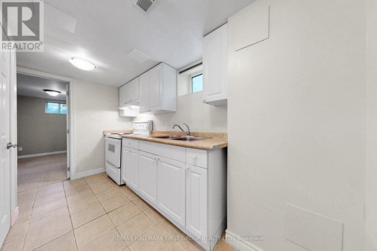 789 HILLCREST ROAD, Pickering (West Shore), Ontario, L1W2P5