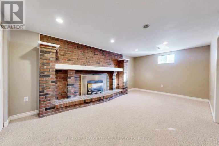 789 HILLCREST ROAD, Pickering (West Shore), Ontario, L1W2P5
