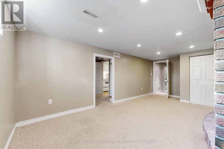 789 HILLCREST ROAD, Pickering (West Shore), Ontario, L1W2P5