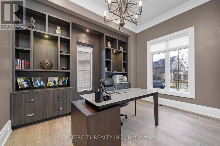 34 ROSEBUD COURT, Vaughan (Kleinburg), Ontario, L0J1C0