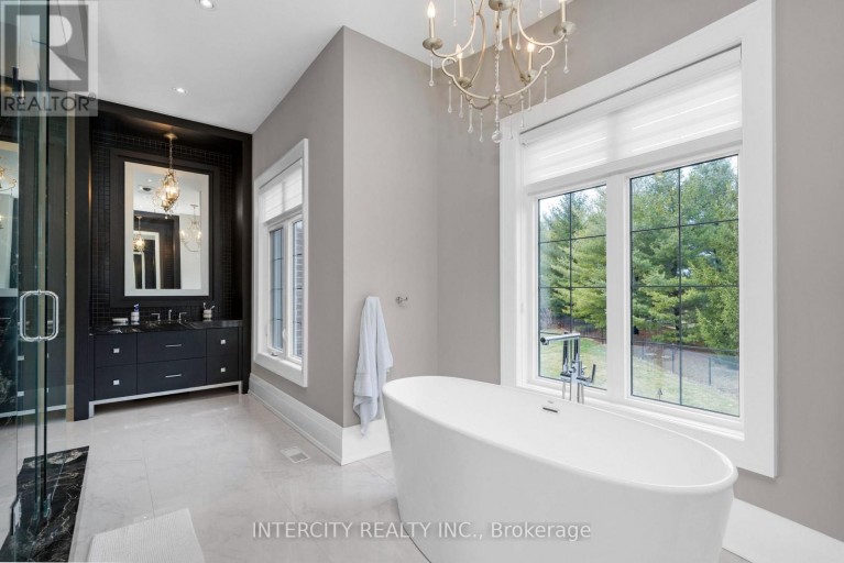 34 ROSEBUD COURT, Vaughan (Kleinburg), Ontario, L0J1C0