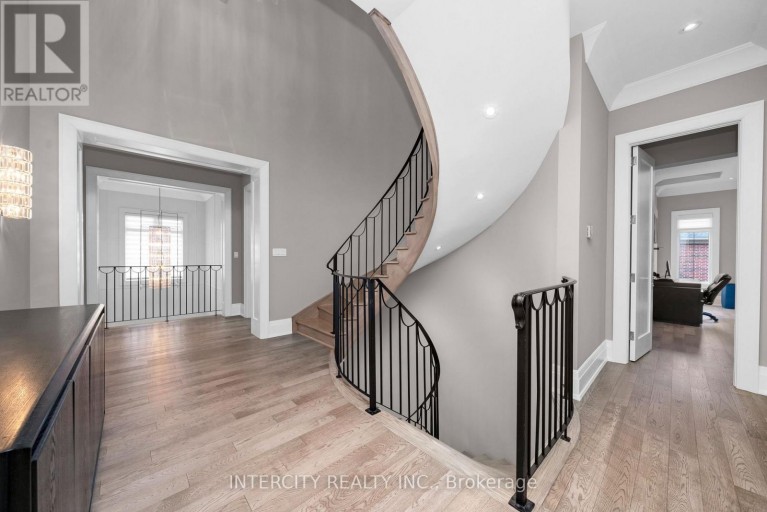 34 ROSEBUD COURT, Vaughan (Kleinburg), Ontario, L0J1C0