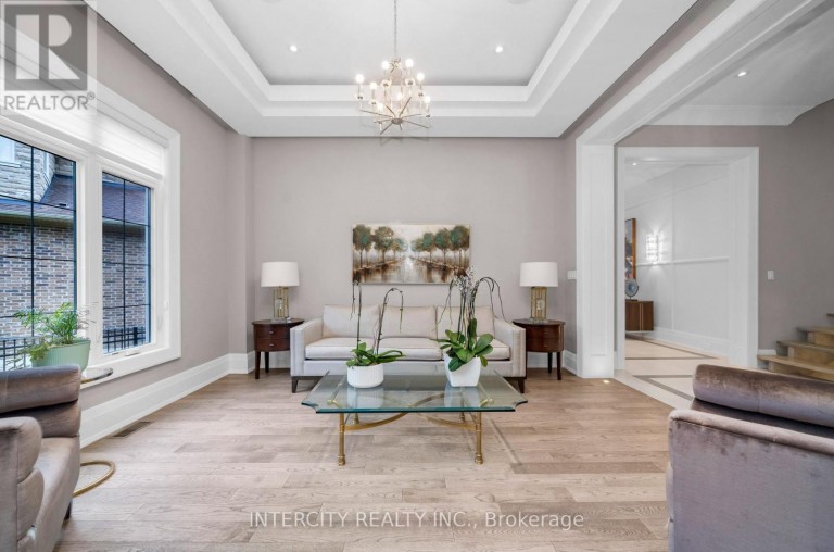 34 ROSEBUD COURT, Vaughan (Kleinburg), Ontario, L0J1C0