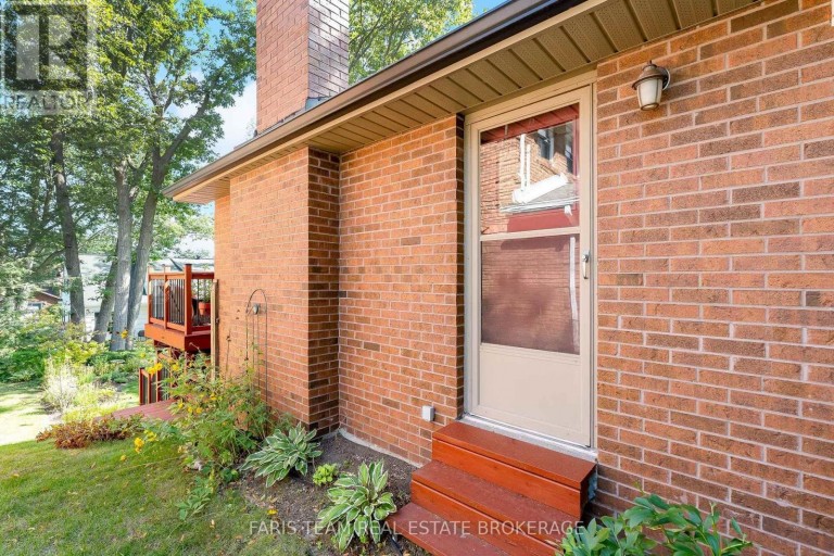 1 SUSAN PLACE, Barrie (Sunnidale), Ontario, L4N5P3