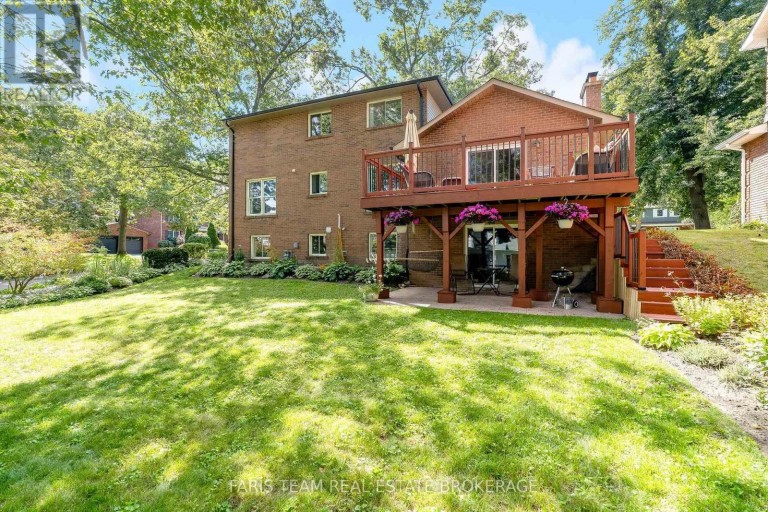 1 SUSAN PLACE, Barrie (Sunnidale), Ontario, L4N5P3