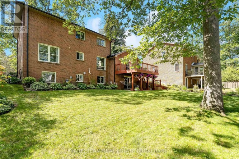 1 SUSAN PLACE, Barrie (Sunnidale), Ontario, L4N5P3