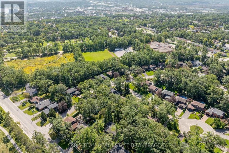 1 SUSAN PLACE, Barrie (Sunnidale), Ontario, L4N5P3