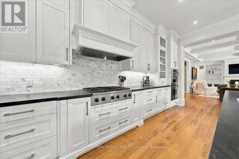 167 PINEWOOD TRAIL, Mississauga (Mineola), Ontario, L5G2L2