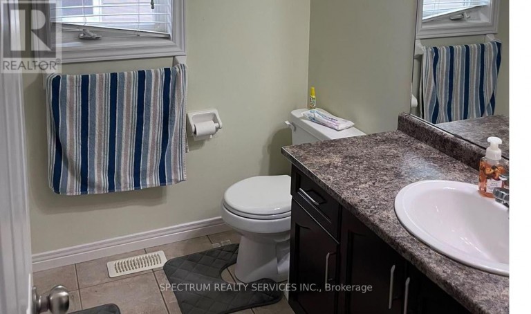 84 BLUE MOUNTAIN DRIVE, Hamilton (Hannon), Ontario, L0R1P0