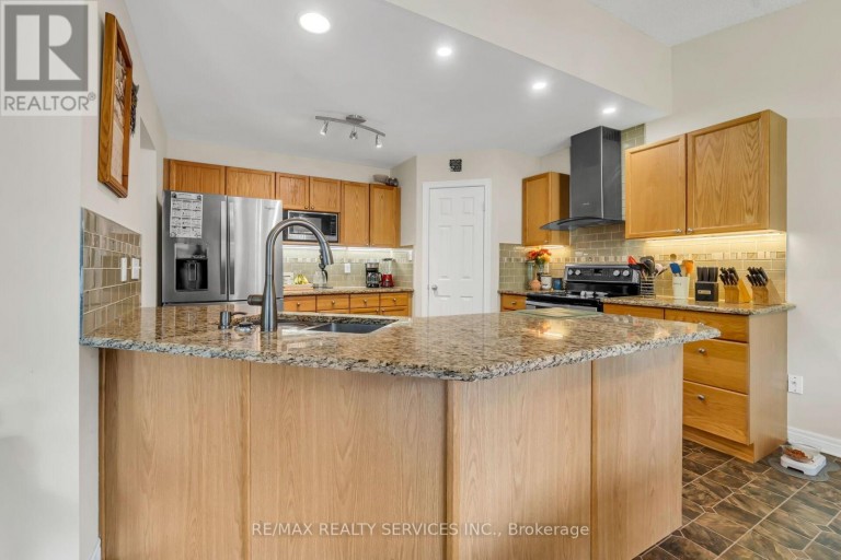 752 NORTH LEAKSDALE CIRCLE, London South (South U), Ontario, N6M1M1