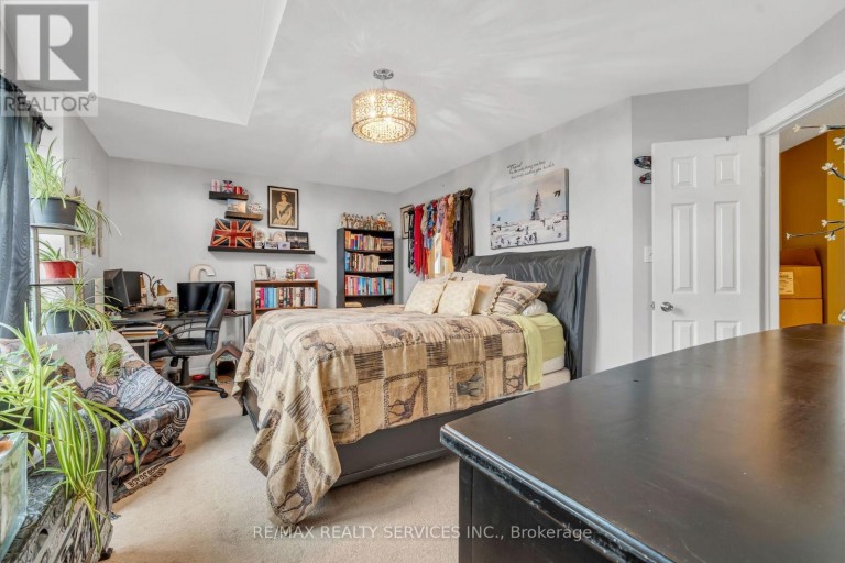 752 NORTH LEAKSDALE CIRCLE, London South (South U), Ontario, N6M1M1