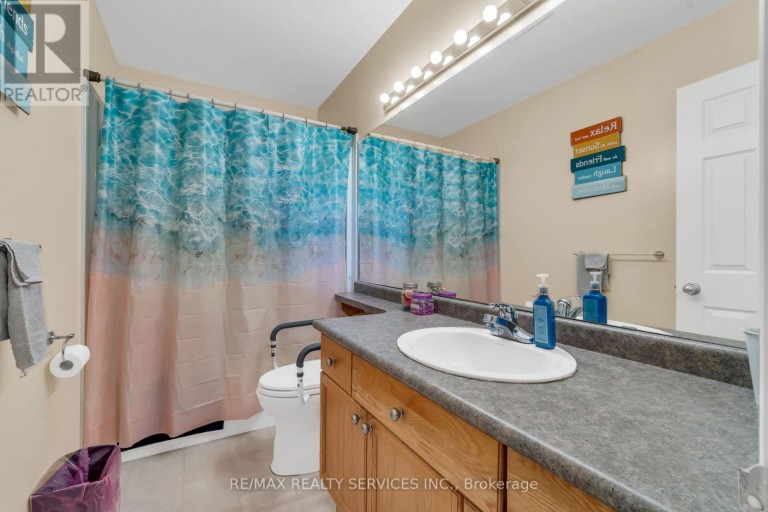752 NORTH LEAKSDALE CIRCLE, London South (South U), Ontario, N6M1M1
