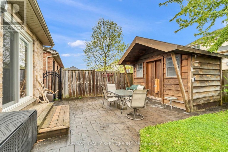 752 NORTH LEAKSDALE CIRCLE, London South (South U), Ontario, N6M1M1