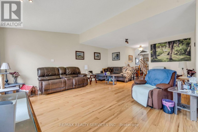 752 NORTH LEAKSDALE CIRCLE, London South (South U), Ontario, N6M1M1