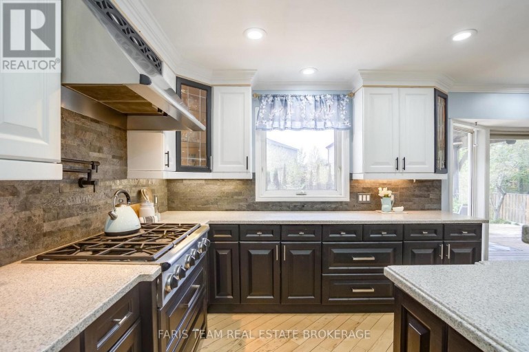 135 FOREST GLEN DRIVE, Gravenhurst (Muskoka (S)), Ontario, P1P1A1