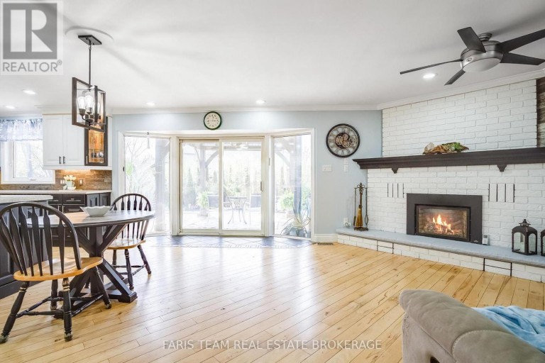 135 FOREST GLEN DRIVE, Gravenhurst (Muskoka (S)), Ontario, P1P1A1