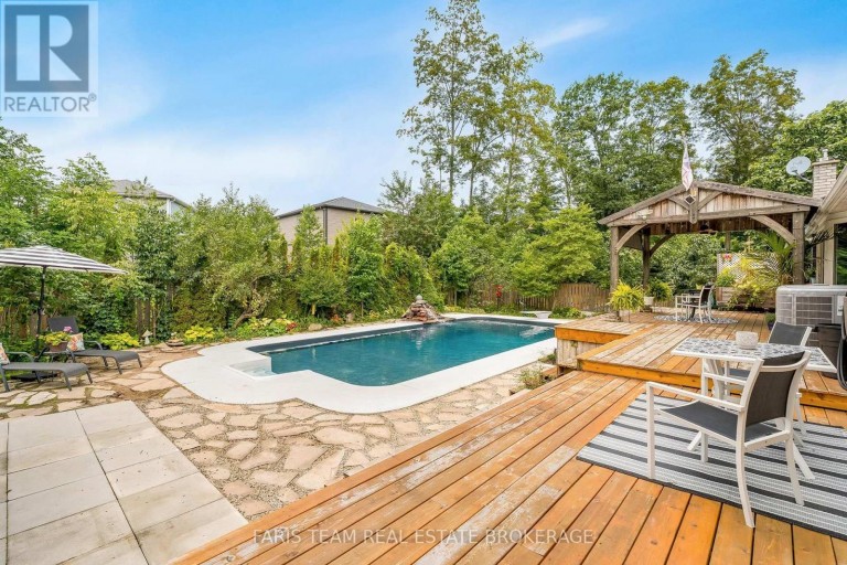 135 FOREST GLEN DRIVE, Gravenhurst (Muskoka (S)), Ontario, P1P1A1
