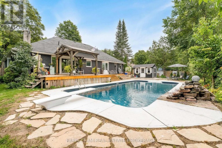 135 FOREST GLEN DRIVE, Gravenhurst (Muskoka (S)), Ontario, P1P1A1