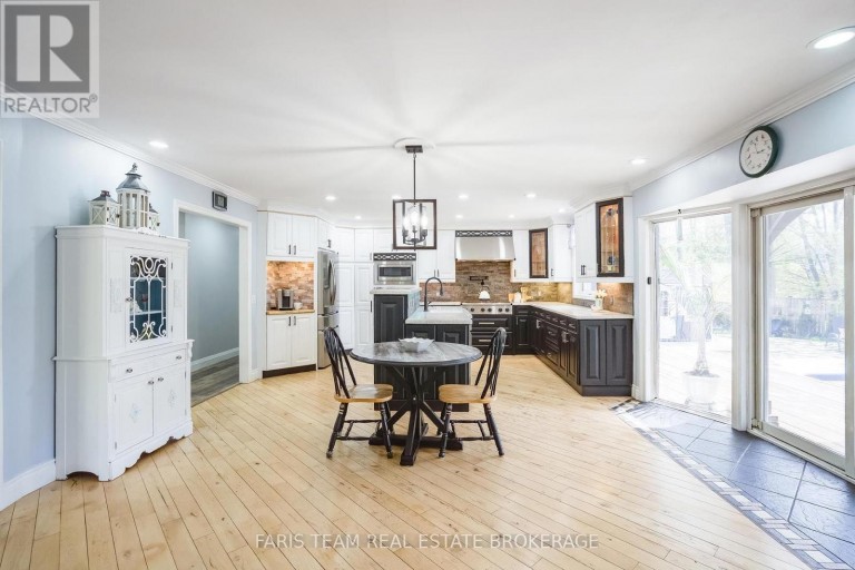 135 FOREST GLEN DRIVE, Gravenhurst (Muskoka (S)), Ontario, P1P1A1