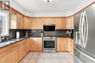 11 HURON LANE Belleville (Belleville Ward) Ontario photo 10